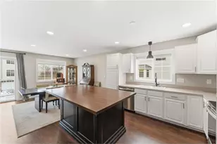 7598 Crimson Ln, Savage, MN 55378 - Photo 2