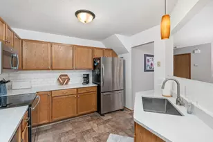 7639 Nicholas Way, Chanhassen, MN 55317 - Photo 4