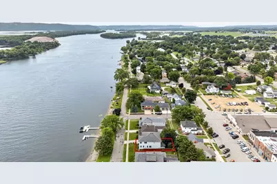 118 Lawrence Boulevard E, Wabasha, MN 55981 - Photo 1