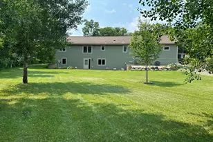 317 Oak Hills Dr, Detroit Lakes, MN 56501 - Photo 4