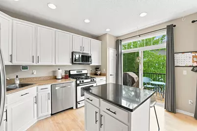 15742 Frisian Lane, Apple Valley, MN 55124 - Photo 12