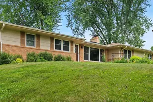 2300 Oakwood Dr, Burnsville, MN 55306 - Photo 46