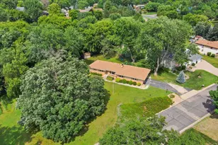 2300 Oakwood Dr, Burnsville, MN 55306 - Photo 10