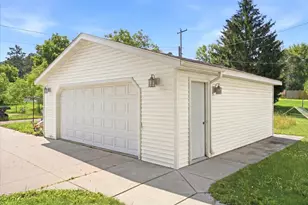 130 N Woodworth St, Elmwood, WI 54740 - Photo 18