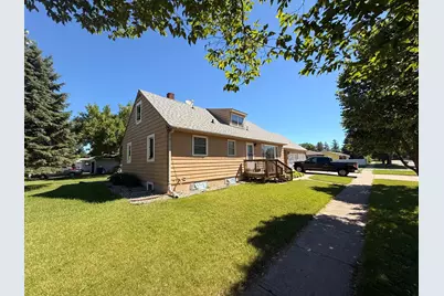 1902 8th Avenue N, Moorhead, MN 56560 - Photo 2