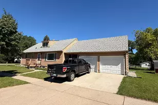 1902 8th Ave N, Moorhead, MN 56560 - Photo 4
