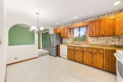 631 Transit Avenue W, Roseville, MN 55113 - Photo 10