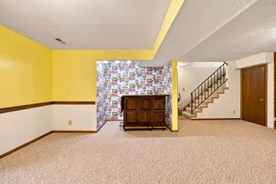 631 Transit Avenue W, Roseville, MN 55113 - Photo 18