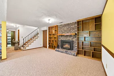 631 Transit Avenue W, Roseville, MN 55113 - Photo 20