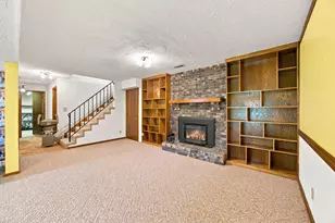 631 Transit Ave W, Roseville, MN 55113 - Photo 20