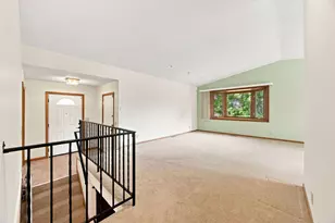 631 Transit Ave W, Roseville, MN 55113 - Photo 4