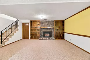 631 Transit Ave W, Roseville, MN 55113 - Photo 22