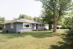 425 Walnut Street N, Clearwater, MN 55320 - Photo 2