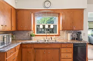 213 14th Ave S, South Saint Paul, MN 55075 - Photo 10