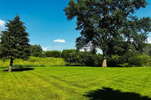 765 Des Moines Dr, Windom, MN 56101 - Photo 4