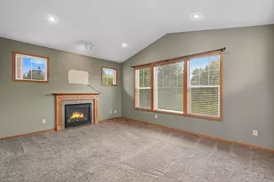 11333 Ivywood Trail, Woodbury, MN 55129 - Photo 4