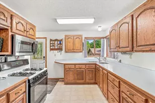 18329 Lakeview Point Dr NE, Wyoming, MN 55092 - Photo 6