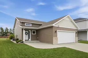 4558 13th St S, Moorhead, MN 56560 - Photo 2