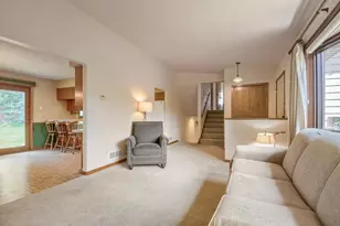383 Belmont Ln E, Maplewood, MN 55117 - Photo 4