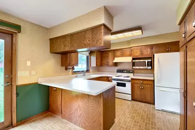 383 Belmont Lane E, Maplewood, MN 55117 - Photo 8