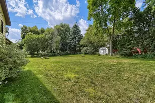 383 Belmont Ln E, Maplewood, MN 55117 - Photo 26