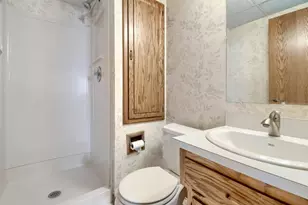 383 Belmont Ln E, Maplewood, MN 55117 - Photo 22