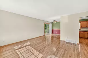 2444 Melody St SE, Rochester, MN 55904 - Photo 8