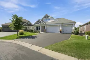 8620 Irving Cir N, Lake Elmo, MN 55042 - Photo 2
