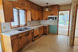 1361 Scheffer Ave, Saint Paul, MN 55116 - Photo 2