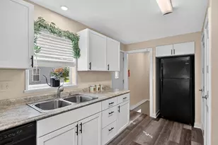 1408 Elm St, Alexandria, MN 56308 - Photo 8
