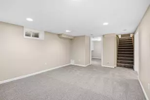 749 Cottage Ave W, Saint Paul, MN 55117 - Photo 20
