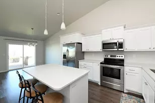 4513 17th St S, Moorhead, MN 56560 - Photo 2
