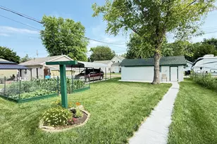 335 E Schlieman Ave, Appleton, MN 56208 - Photo 6