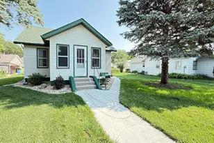 335 E Schlieman Ave, Appleton, MN 56208 - Photo 2