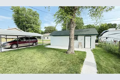 335 E Schlieman Avenue, Appleton, MN 56208 - Photo 8