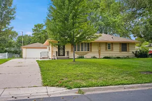 11212 Arrowhead St NW, Coon Rapids, MN 55433 - Photo 2