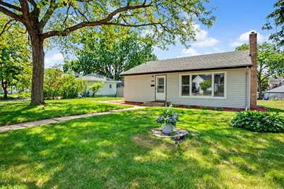 666 3rd Avenue NW, New Brighton, MN 55112 - Photo 1