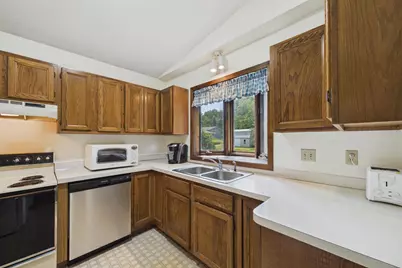 9194 Goldenrod Lane N, Maple Grove, MN 55369 - Photo 6
