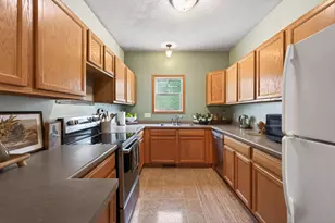 1451 Magnolia Ave E, Saint Paul, MN 55106 - Photo 4