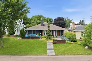 4429 York Ave N, Robbinsdale, MN 55422 - Photo 2