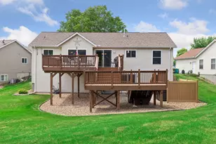152 Sylla St, River Falls, WI 54022 - Photo 6
