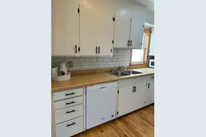 321 Tindolph Avenue N, Thief River Falls, MN 56701 - Photo 14