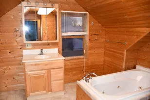 321 Tindolph Ave N, Thief River Falls, MN 56701 - Photo 18