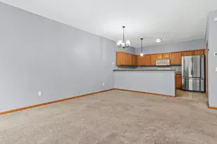 652 Willoughby Way W, Minnetonka, MN 55305 - Photo 6