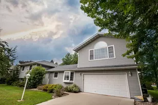 225 Country Club Dr, Lewiston, MN 55952 - Photo 6