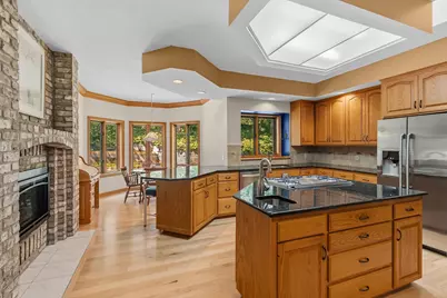 655 Evergreen Circle, Shoreview, MN 55126 - Photo 8