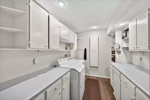 5512 Hillside Ct, Edina, MN 55439 - Photo 40