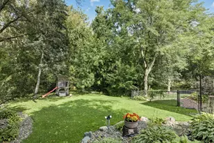 5512 Hillside Ct, Edina, MN 55439 - Photo 86
