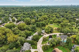 5512 Hillside Ct, Edina, MN 55439 - Photo 96
