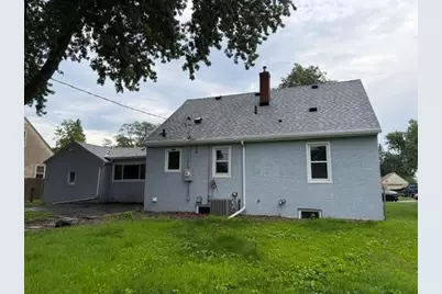 132 Richmond Street E, South Saint Paul, MN 55075 - Photo 6